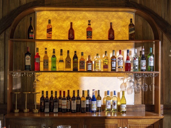 Bar & Lễ tân