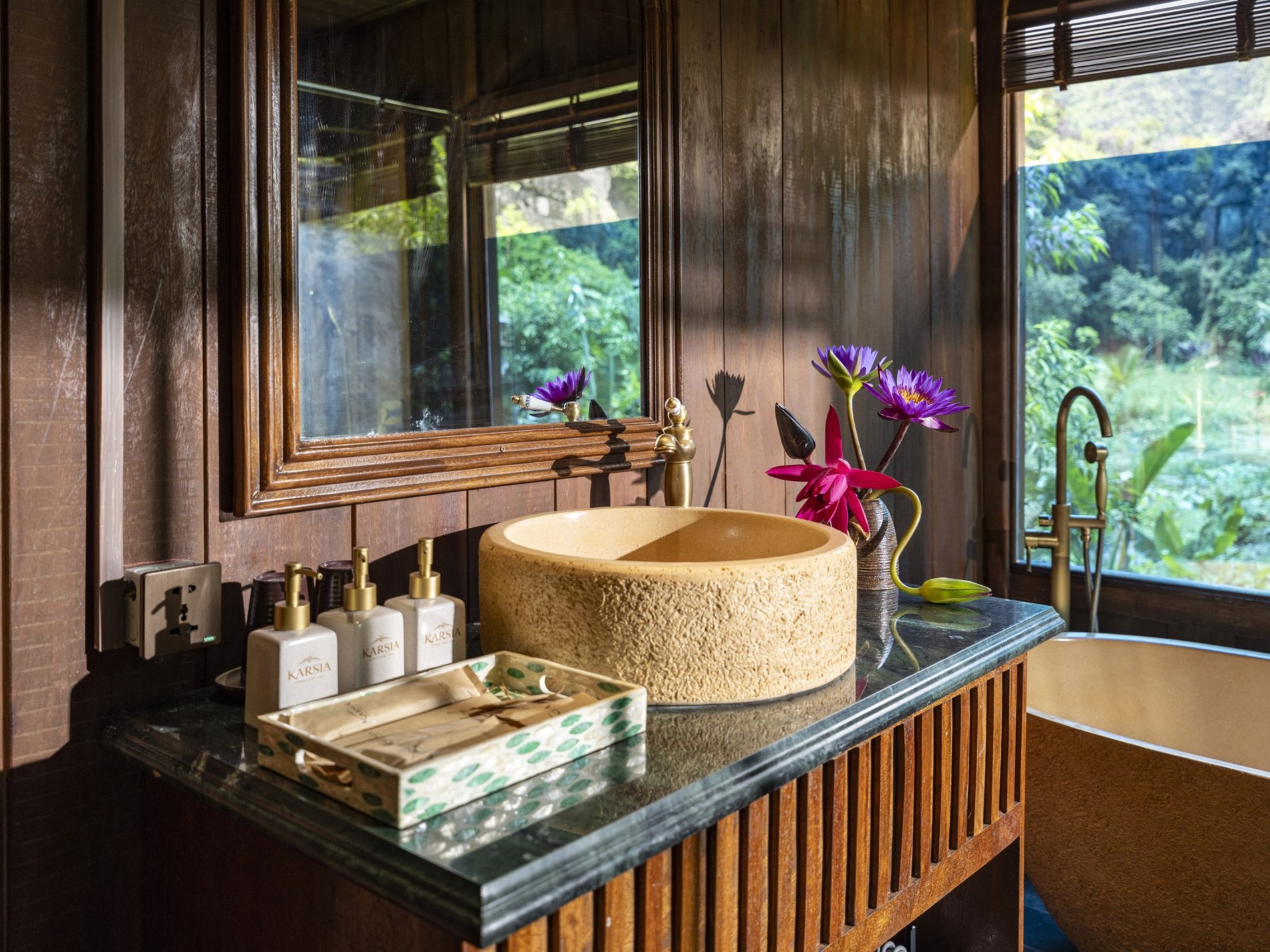 Valley Soaking Bungalow